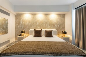 Signature-Suite, 1 King-Bett, Nichtraucher | Hochwertige Bettwaren, Betten mit Memory-Foam-Matratzen