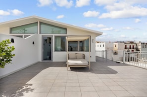 Panoramic Suite, City View | Terrace/patio