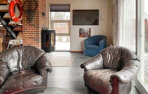 Fireplace, DVD player, stereo - 3 bedroom gorgeous home in Hesselager (Hesselager)