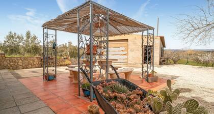 Stunning home in Cortes y Graena