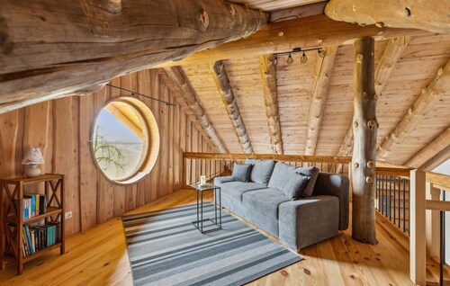 Awesome home in Waffenbrunn with sauna