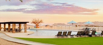 Spacious Cabo Retreat • Pool, Garden, Gym • Near Beach • Sleeps 8 • Free Parking