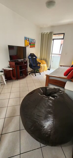 1 غرفة نوم ومكواة/لوح كي وواي فاي وملاءات أسرّة