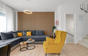 Smart TV - Amazing home in Vodice with sauna (Vodice)