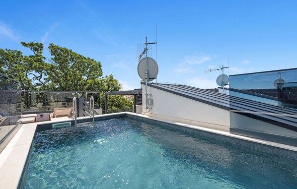 A heated pool - Stunning home in Vodice with sauna (Vodice)