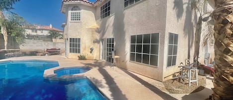 Piscine extérieure