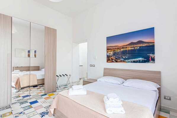 Family Apartment, Multiple Beds, Non Smoking, Private Bathroom