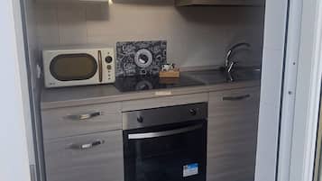 Junior-Apartment, 1 Schlafzimmer, Nichtraucher, eigenes Bad | Eigene Küche | Großer Kühlschrank, Mikrowelle, Ofen, Herdplatte