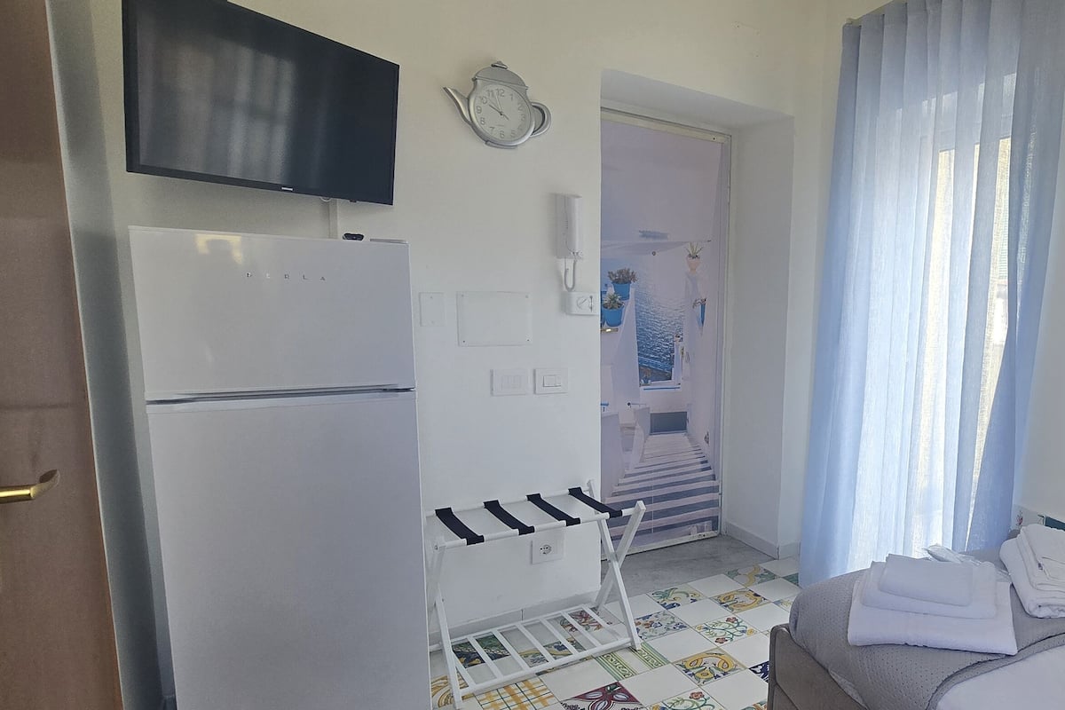 Junior Condo, 1 Bedroom, Non Smoking, Private Bathroom | 1 bedroom, down comforters, memory foam beds, in-room safe