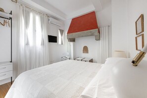 2 quartos, escrivaninha, ferros/tábuas de passar roupa, Wi-Fi