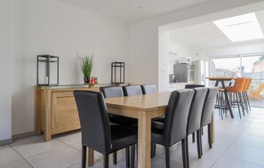 Dining - 4 bedroom awesome home in Petite-Synthe (Petite-Synthe)