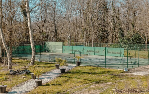 Sport court