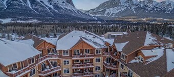 Canmore 1BR Suite | Full Kitchen + Fireplace