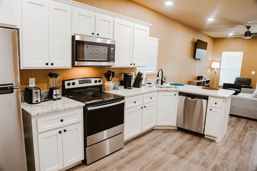 New 2 BR, 2B, 231 11th. NE unit2