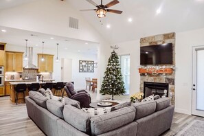 Smart TV, fireplace, offices