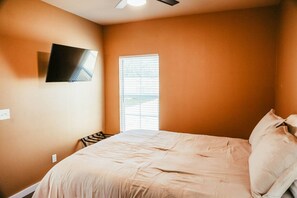 2 bedrooms, WiFi, bed sheets