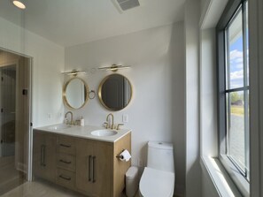 Hårtørrer, håndklæder