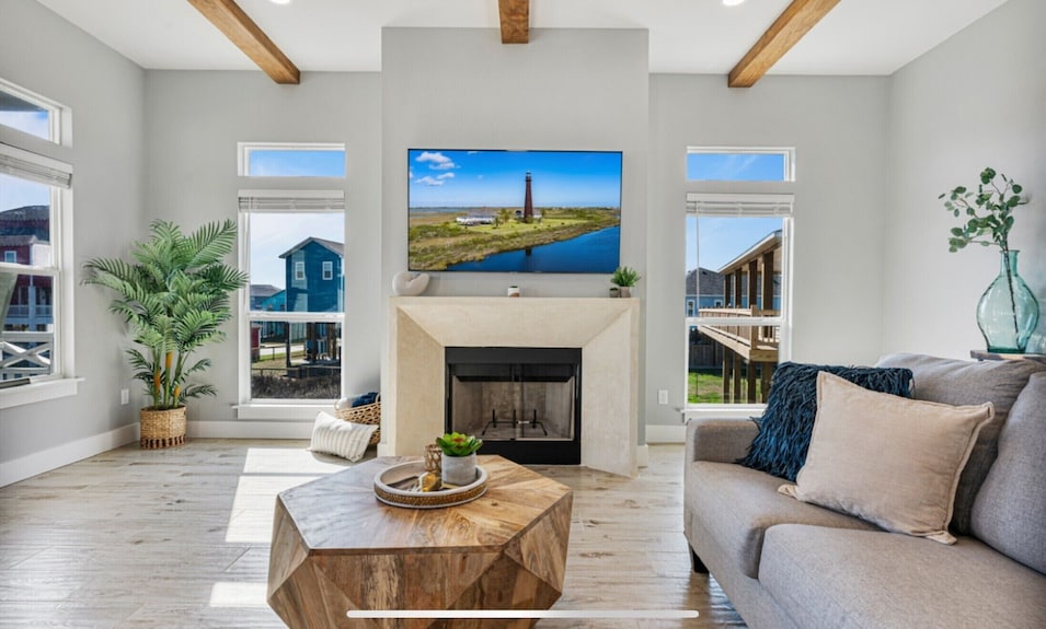 Perfect Beach Getaway Home! Beautiful Property! - Crystal Beach, TX