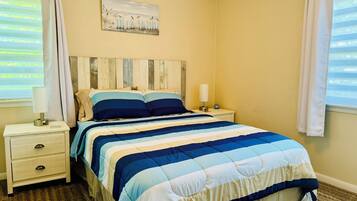 2 bedrooms, desk, iron/ironing board, WiFi