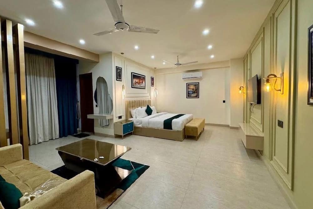 Hotel Four Square