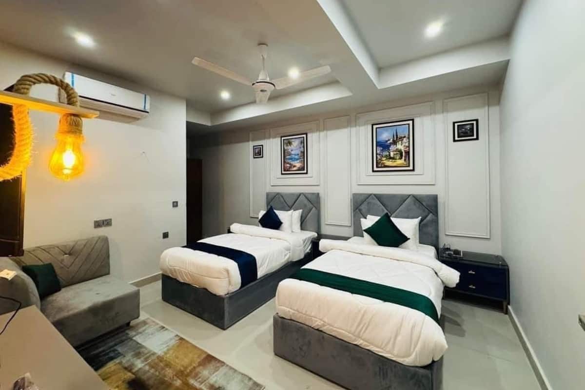Standard Double or Twin Room | 1 bedroom, iron/ironing board, free WiFi