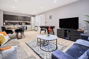 Smart TV, table football