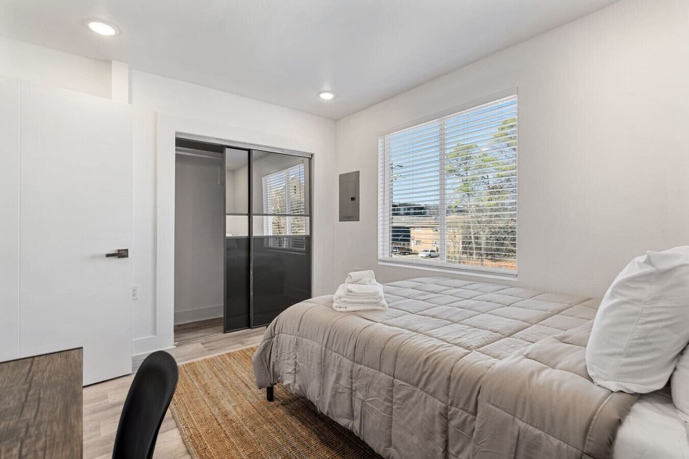 Desk, iron/ironing board, free WiFi, bed sheets