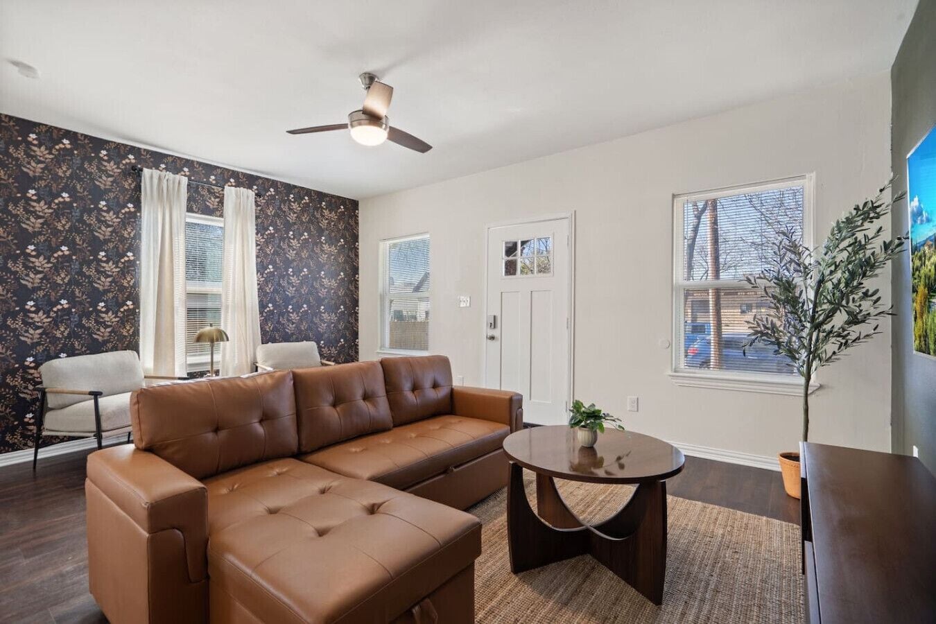 Smart-TV, Tischtennisplatte