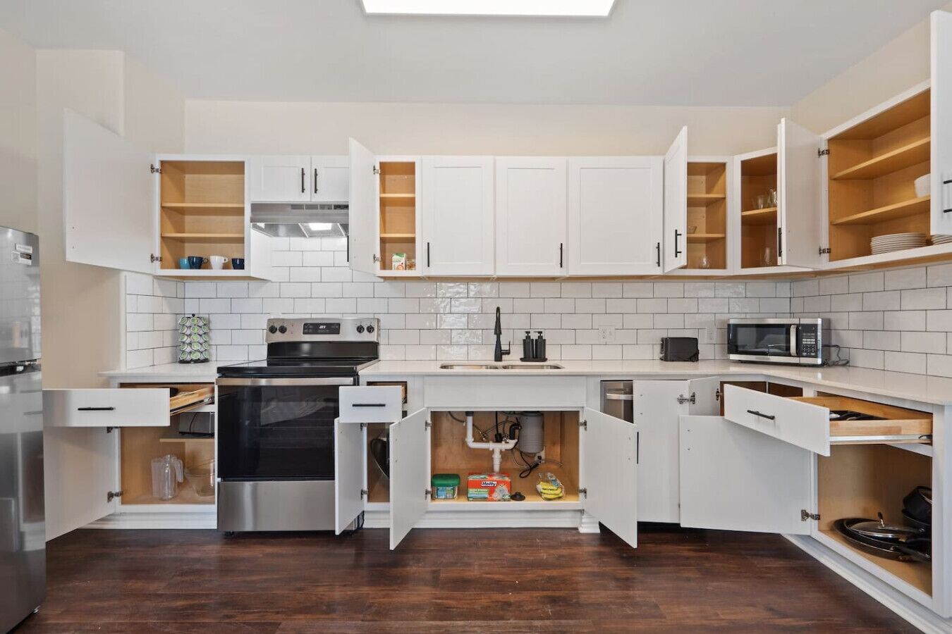 Fridge, microwave, oven, dishwasher