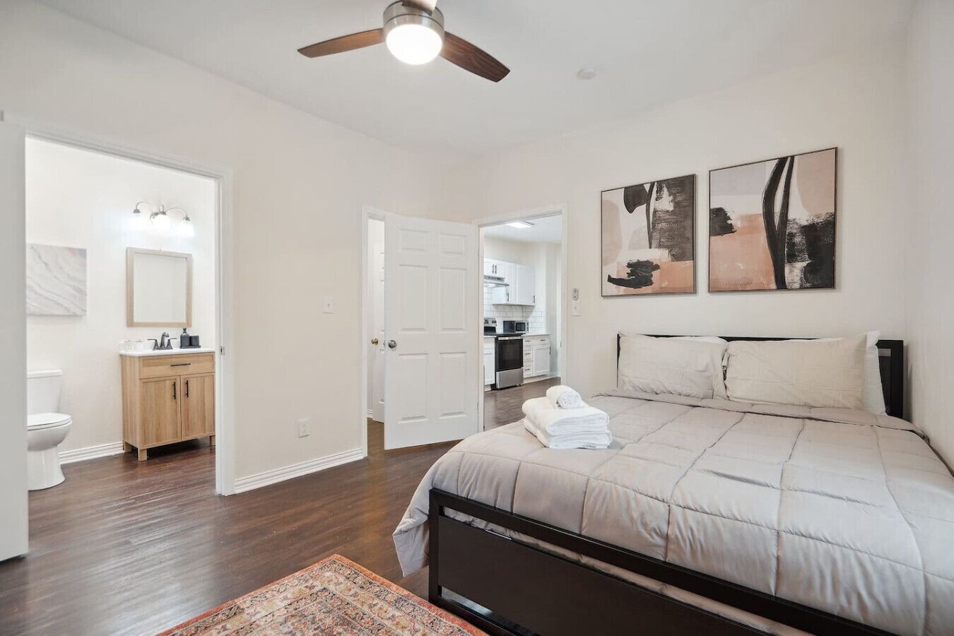 2 bedrooms, desk, iron/ironing board, travel crib