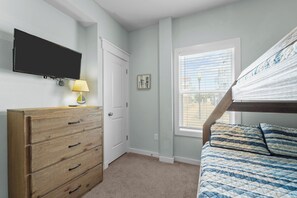 4 bedrooms, free WiFi, bed sheets