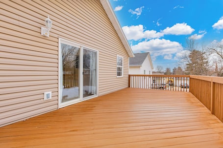 Terrace/patio. Comfort Awaits at Cozy Get Away - Dog Friendly - 3BD / 2BA + Living Spaces