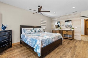 3 bedrooms, free WiFi - Hacienda Mar Y Sol – Waterfront Pool, Outdoor Kitchen, Hot Tub & Luxury Coastal Escape (Indian Rocks Beach)