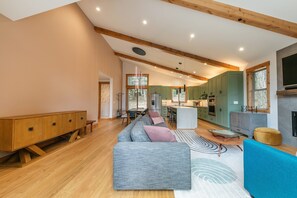 TV connectée, cheminée