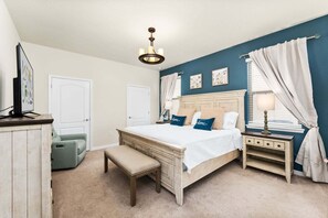 8 habitaciones, escritorio y tabla de planchar con plancha 