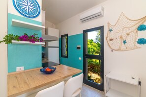 Dining - Villa 'Vista Mare Cala Ginepro' with Sea View, Private Terrace and Air Conditioning (Punta Molara)