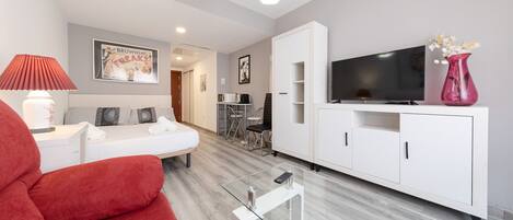 1 bedroom, free WiFi, bed sheets