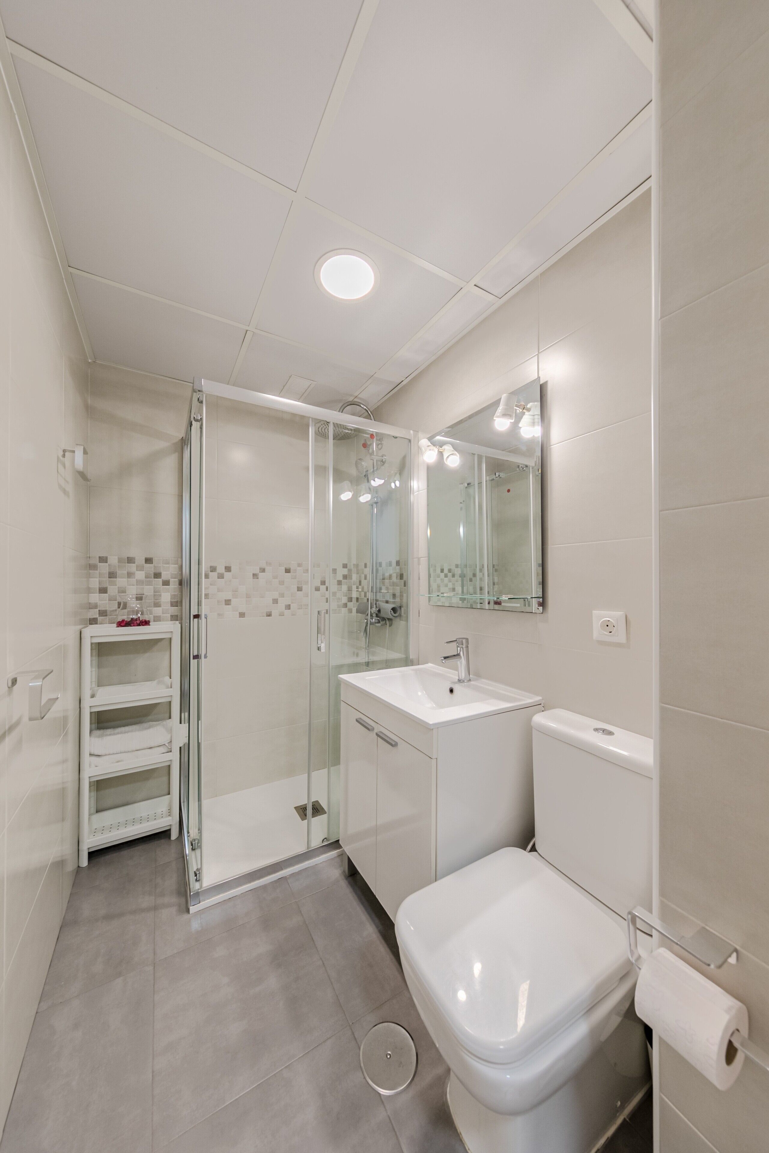 淋浴设施、毛巾