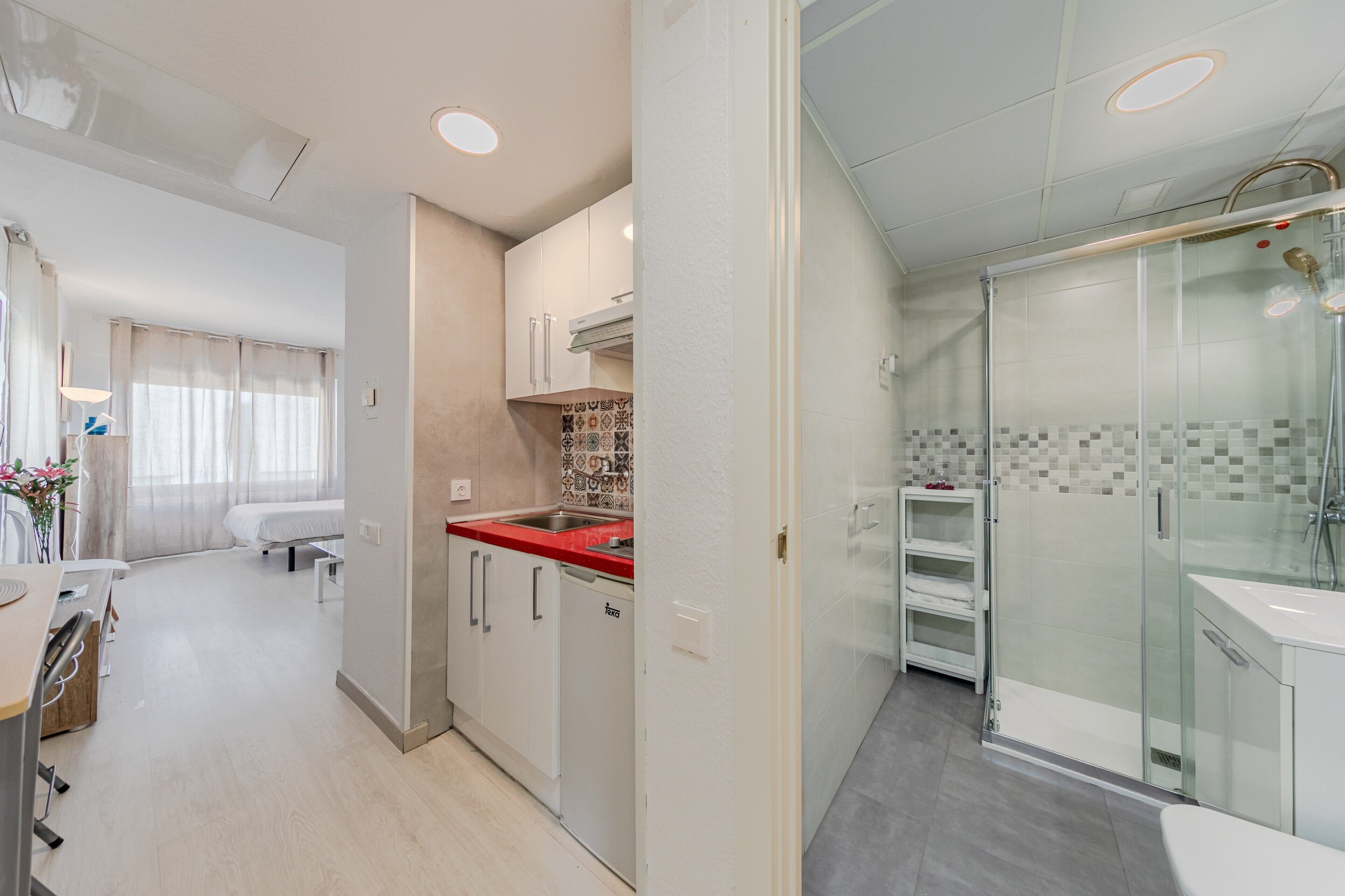 Douche, serviettes fournies