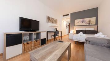 1 bedroom, iron/ironing board, free WiFi, bed sheets