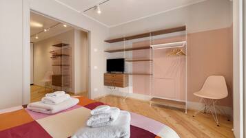 Free WiFi, bed sheets, wheelchair access