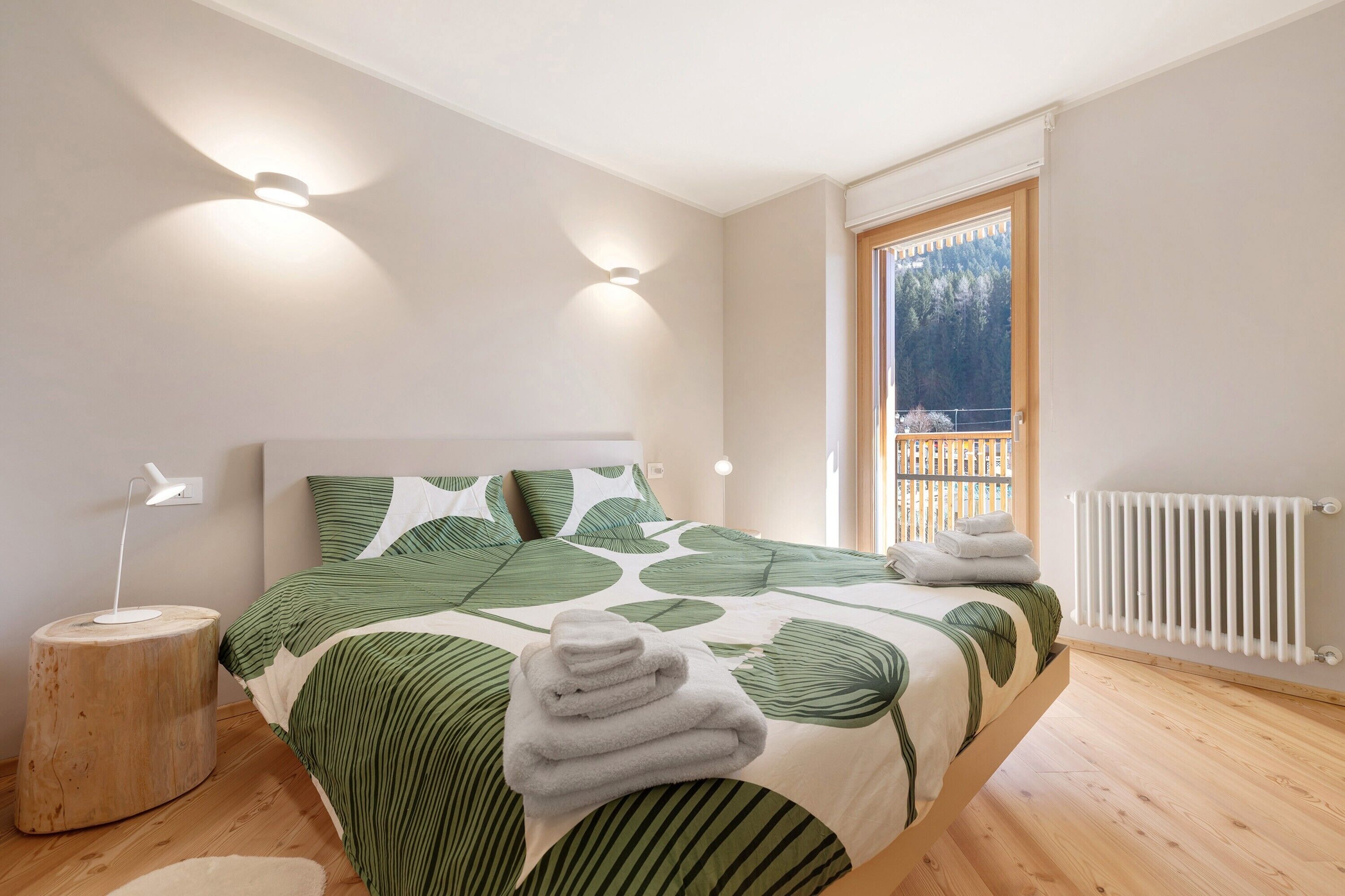 Free WiFi, bed sheets, wheelchair access