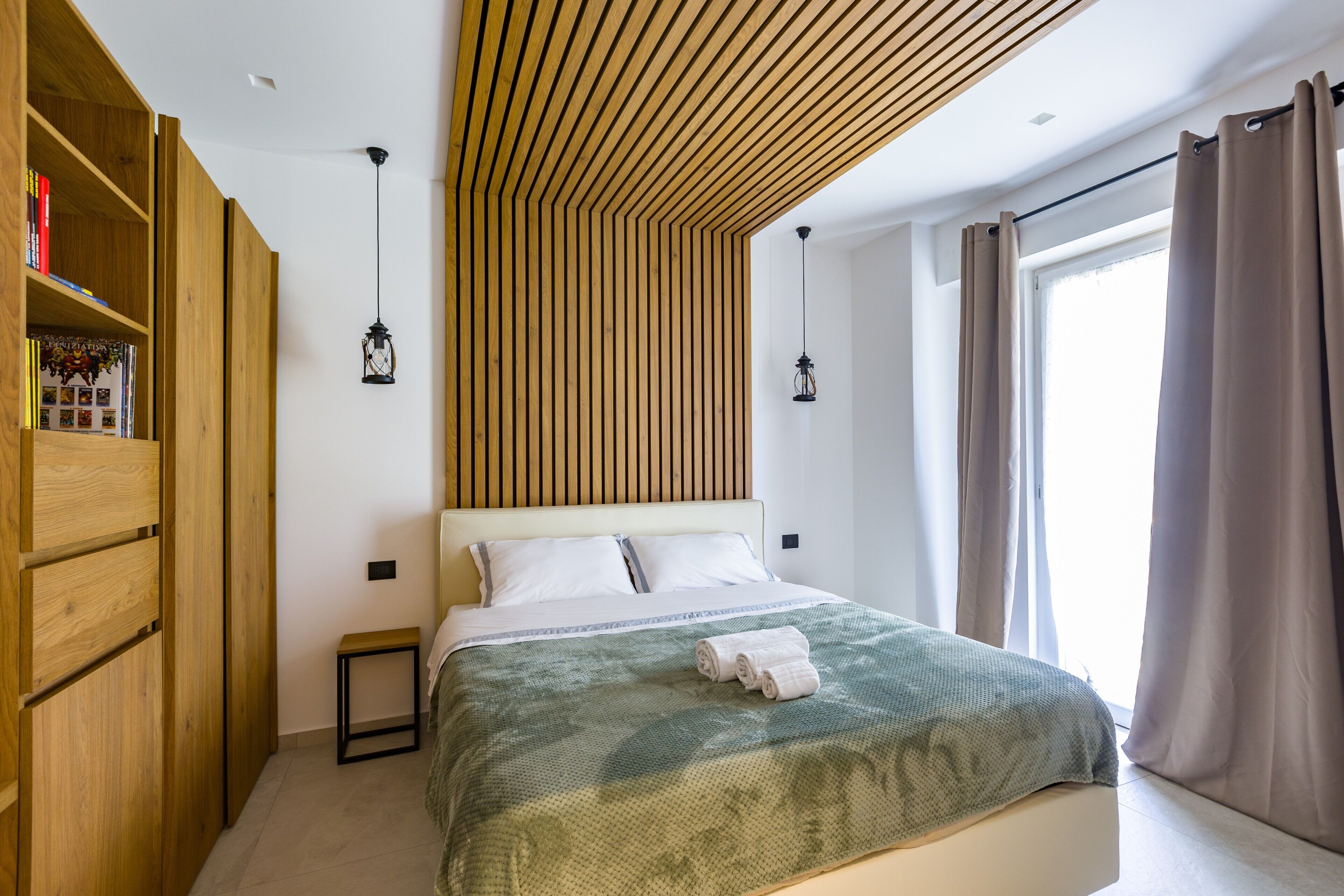 1 habitación, tabla de planchar con plancha, wifi gratis y ropa de cama 