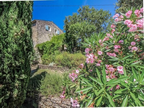 Authentic farmhouse in Montségur-sur-Lauzon, Drôme, pool, pets allowed (2).