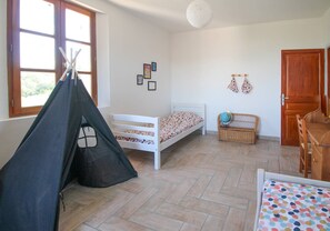 6 bedrooms, free WiFi