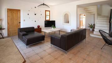 Télévision, cheminée