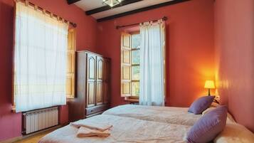 5 chambres, fer et planche Ă  repasser, Wi-Fi gratuit, draps fournis