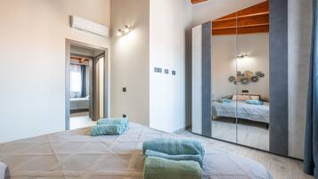 3 slaapkamers, een strijkplank/strijkijzer, gratis wifi, beddengoed