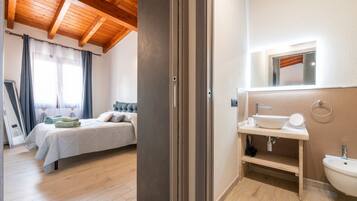 3 chambres, fer et planche Ă  repasser, Wi-Fi gratuit, draps fournis