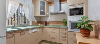Holiday Home 'Como En Casa Jerez' with Private Terrace, Private Garden and Air Conditioning